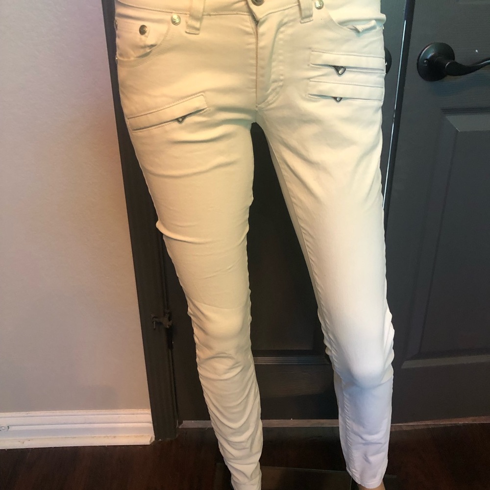 Pierre Balmain new white skinny jeans. Sz 26/4
